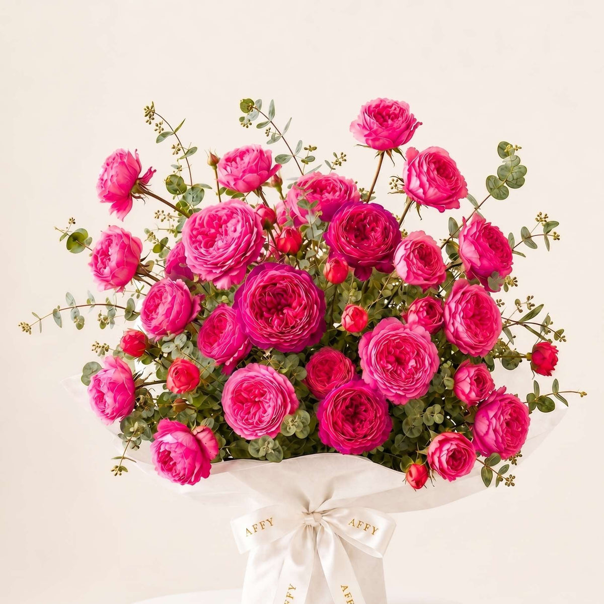 Palais Rosé Juliette Pink – pink garden rose hand bouquet with ivory accents by Affy, Dubai
